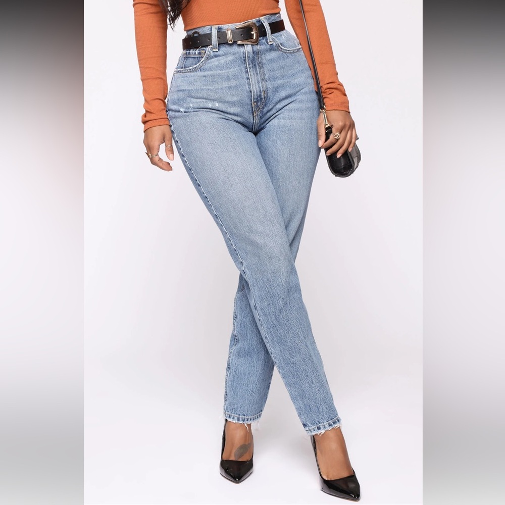 High Rise Mom Jeans 👖✨ - Picture 11 of 16